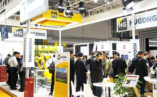 第二届进博会Z6尊龙凯时意大利CEA展位智能焊接与切割云平台受到极大关注